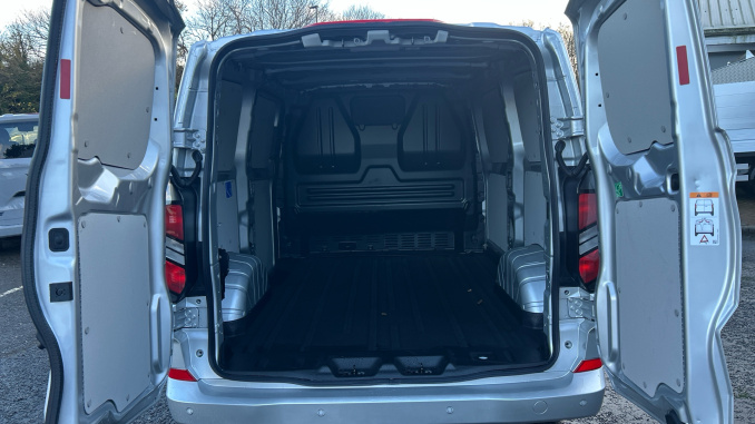 Ford Transit Custom 320 L1 Petrol Fwd 2.5 PHEV 232ps H1 Van Limited Auto - Image 12